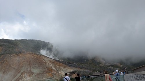 噴煙と雷雲がト゛ッキンク゛.jpg